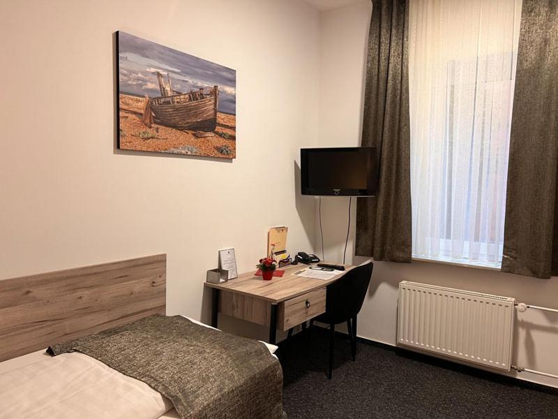 Hotel Dietrichsdorfer Hof Киль Экстерьер фото