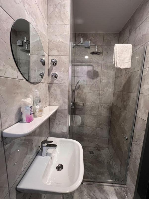 Hotel Dietrichsdorfer Hof Киль Экстерьер фото