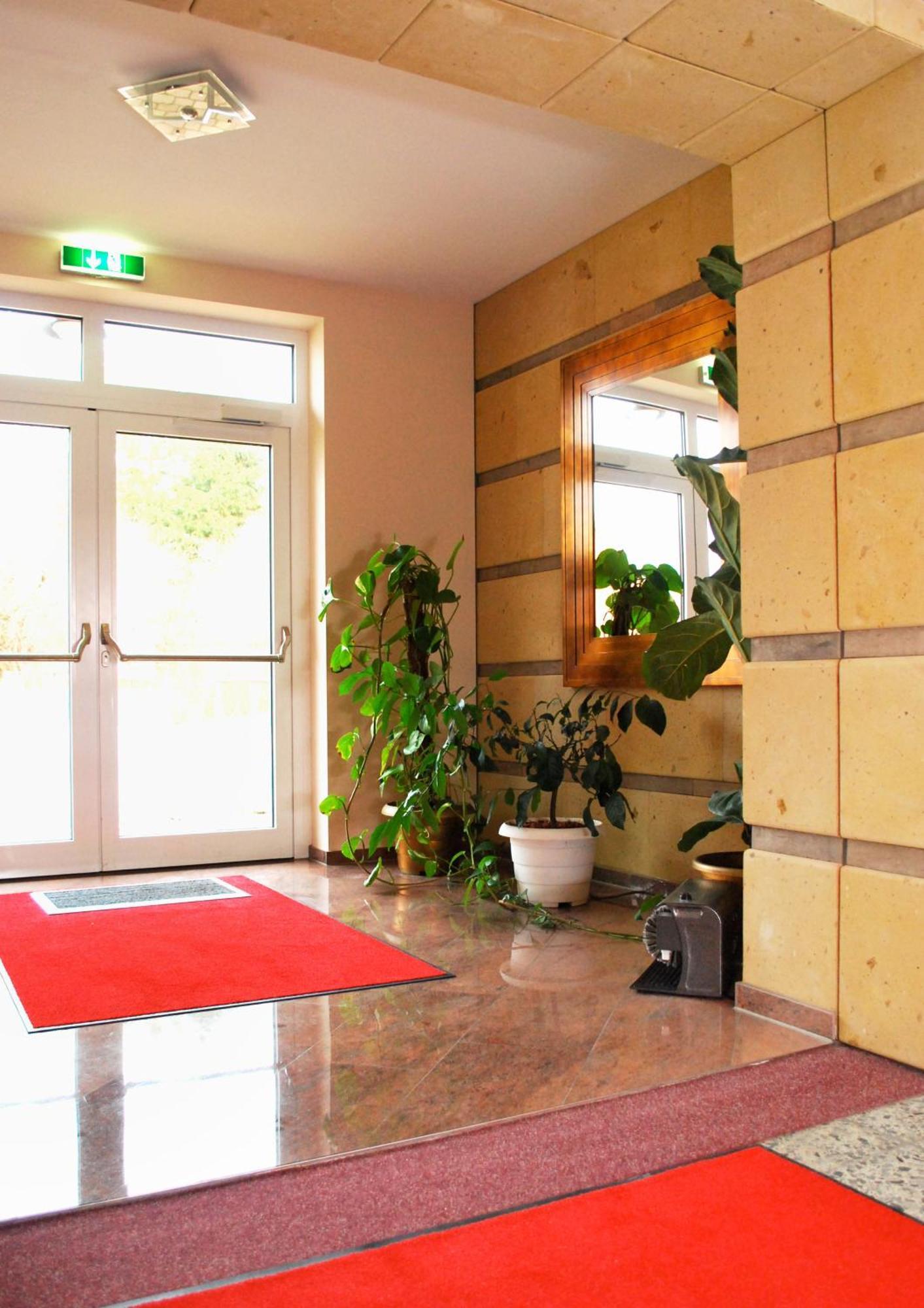 Hotel Dietrichsdorfer Hof Киль Экстерьер фото