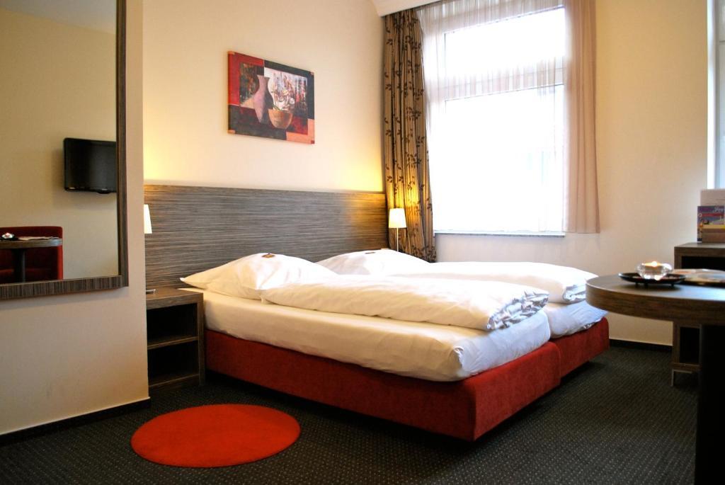 Hotel Dietrichsdorfer Hof Киль Номер фото
